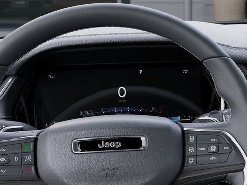 New 2026 Jeep Grand Cherokee L Limited AWD/4WD image 17