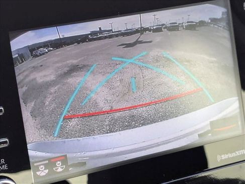 Used 2024 Toyota Camry SE image 12