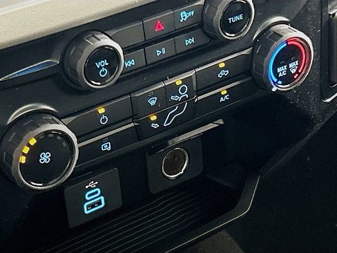 New 2025 Ford F350 XLT w/ FX4 Off-Road Package image 16