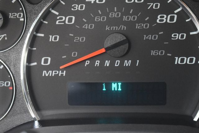 New 2026 Chevrolet Express 2500 w/ Driver Convenience Package RWD image 23