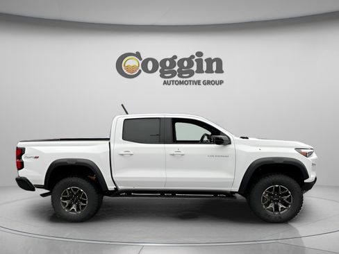 New 2026 Chevrolet Colorado ZR2 w/ Technology Package image 4