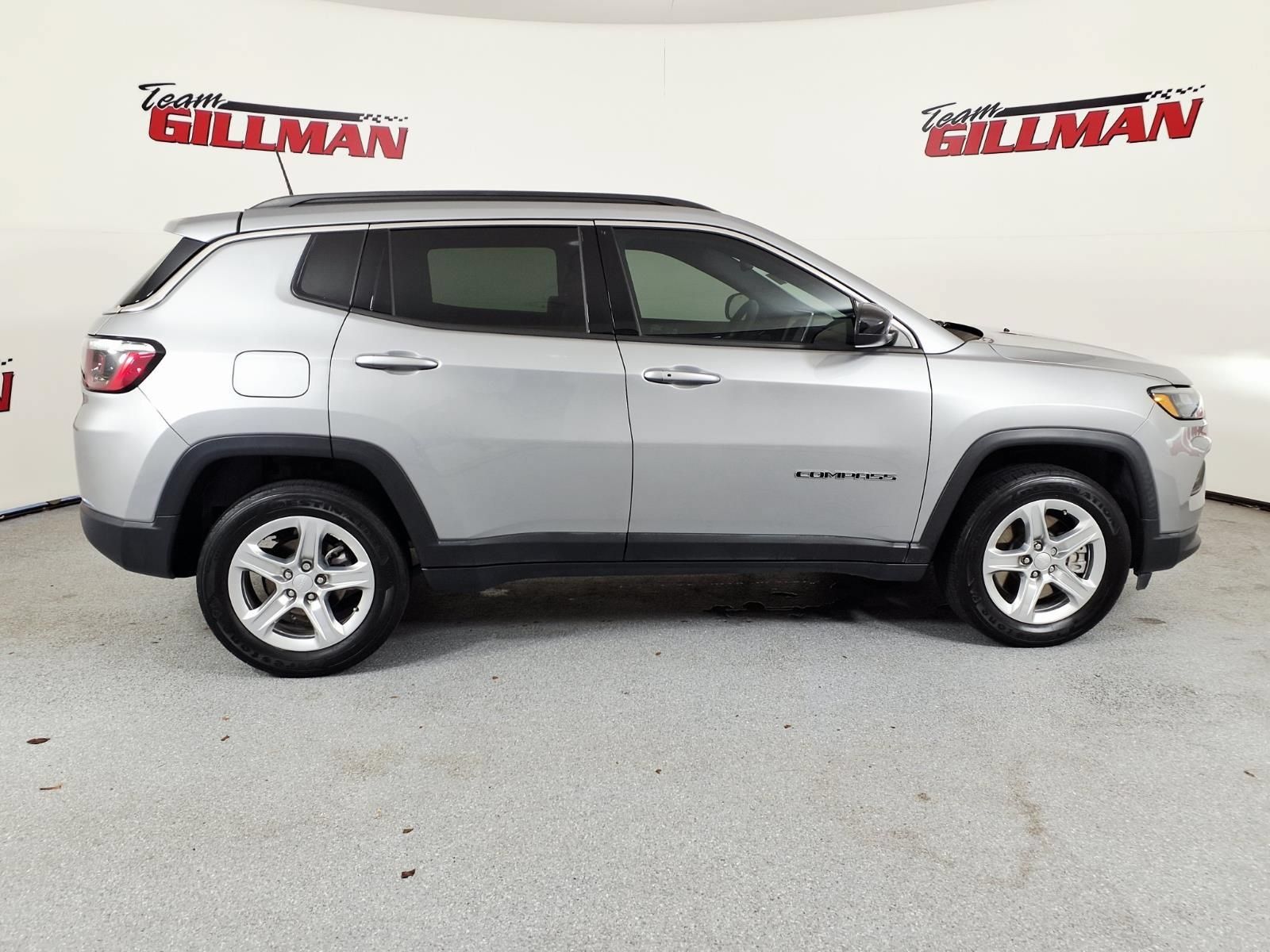 Used 2024 Jeep Compass Latitude AWD/4WD image 4