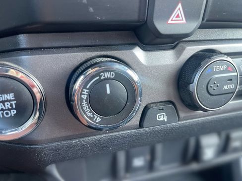 Used 2023 Toyota Tacoma TRD Off-Road AWD/4WD image 39