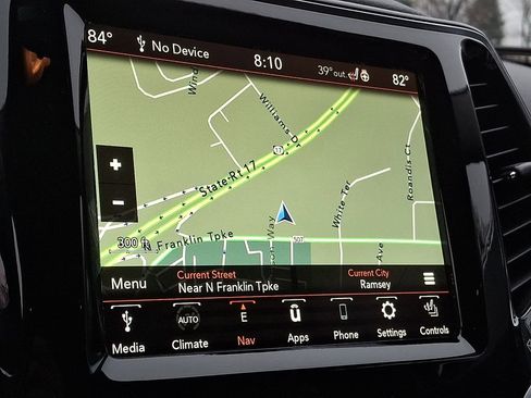 Used 2019 Jeep Cherokee Limited image 13