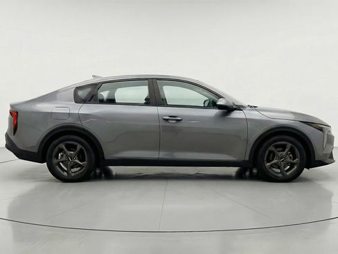 Used 2025 Kia K4 FWD image 11