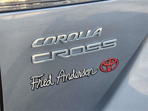 Used 2023 Toyota Corolla Cross XLE image 13