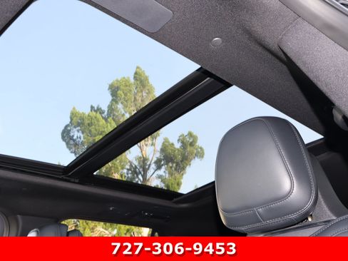 Used 2024 Lincoln Navigator Reserve AWD/4WD image 5