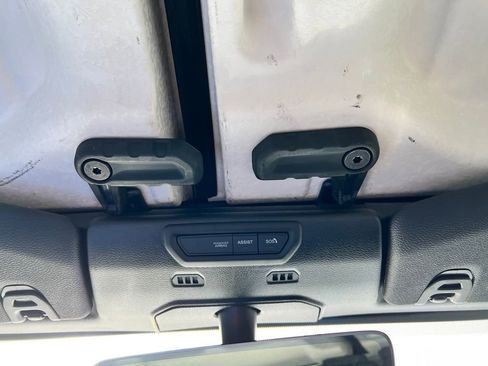 Used 2023 Jeep Gladiator Overland image 25