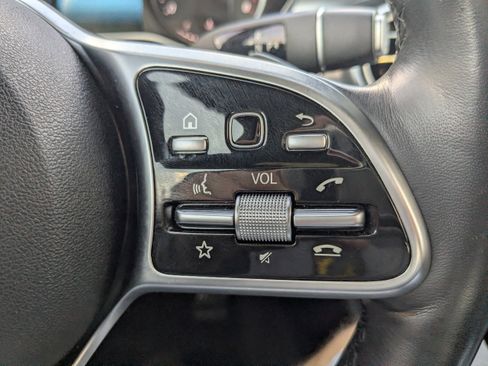 Used 2020 Mercedes-Benz C 300 4MATIC Sedan image 30