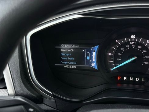Used 2019 Ford Fusion SE FWD image 31
