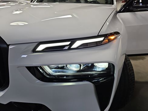 New 2026 BMW X7 M60i image 32