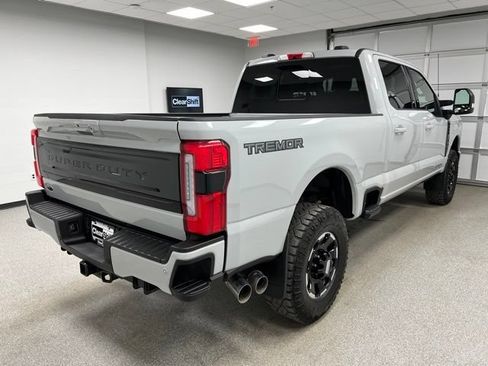 Used 2025 Ford F350 Platinum w/ Tremor Off-Road Package AWD/4WD image 10