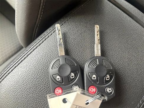 Used 2017 Ford C-MAX SE image 18