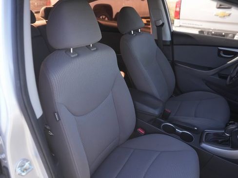 Used 2015 Hyundai Elantra SE w/ Option Group 02 image 19