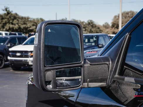 Used 2024 RAM 3500 Laramie w/ Night Edition image 9