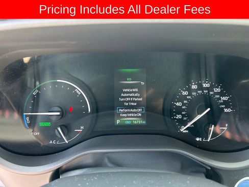 Used 2024 Toyota Sienna XSE w/ XSE Plus Package FWD image 10