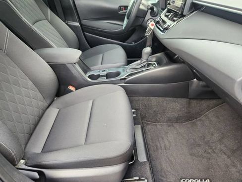 Certified 2025 Toyota Corolla LE FWD image 14