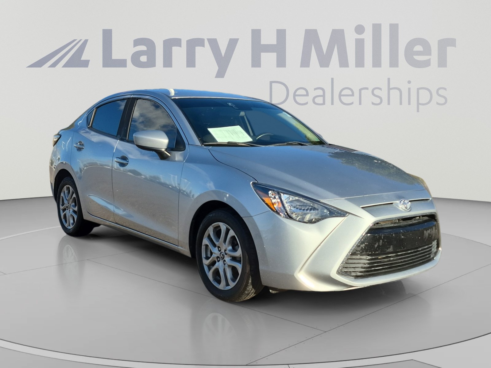 Used 2018 Toyota Yaris iA FWD image 7