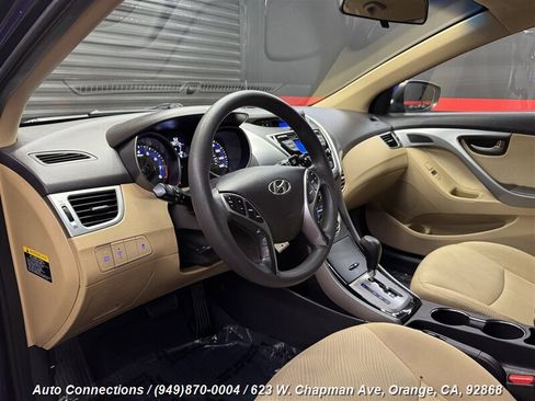 Used 2013 Hyundai Elantra GLS w/ Preferred Pkg image 11