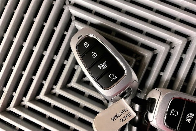 Used 2023 Hyundai Santa Fe SEL AWD/4WD image 11