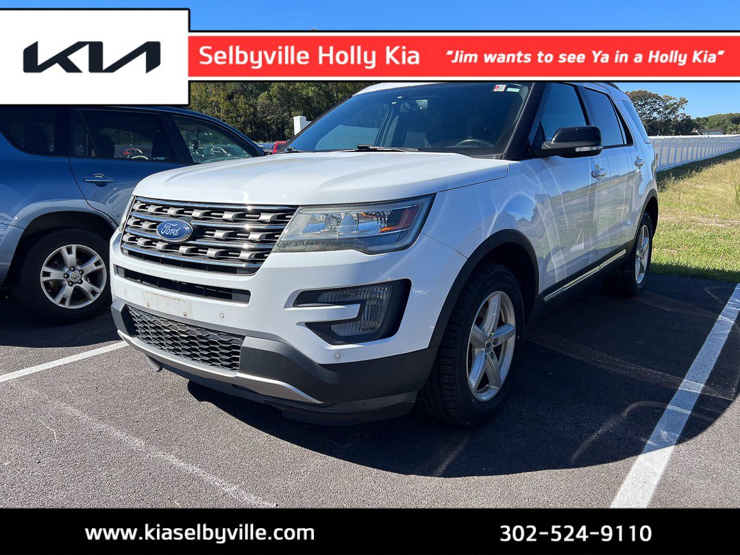 Used 2017 Ford Explorer XLT w/ Equipment Group 201A AWD/4WD image 1
