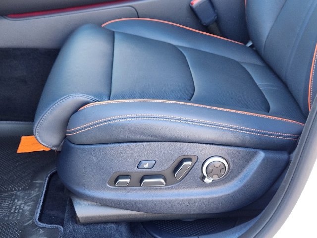 Used 2026 Genesis GV70 2.5T Sport Prestige AWD/4WD image 19
