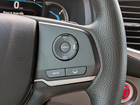 Used 2021 Honda Pilot LX image 24