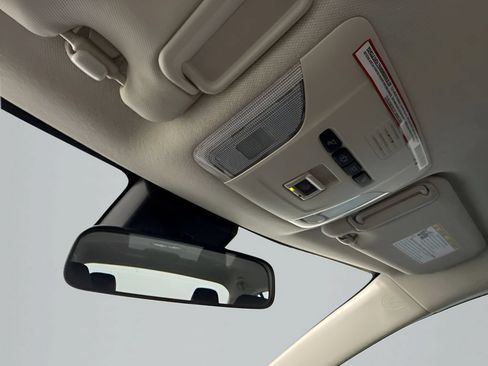 Used 2022 Toyota Corolla LE FWD image 25