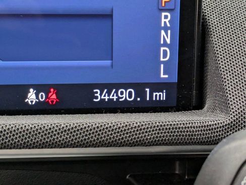 Used 2022 Ford Mustang Mach-E Select image 15