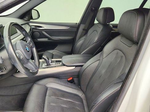 Used 2018 BMW X5 xDrive50i w/ M Sport Package image 20