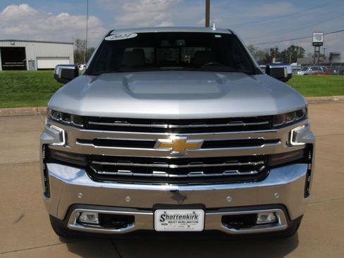 Used 2021 Chevrolet Silverado 1500 LTZ image 2