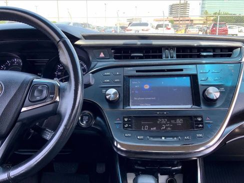 Used 2016 Toyota Avalon XLE FWD image 7