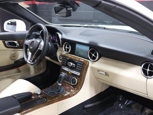 Used 2014 Mercedes-Benz SLK 250 image 48