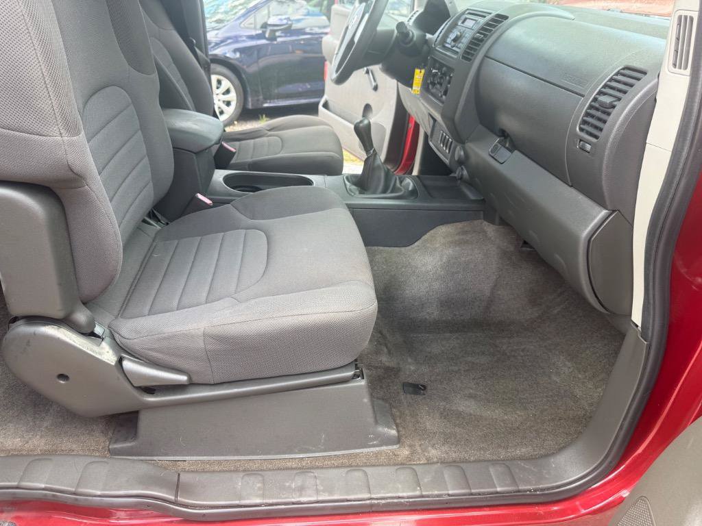 Used 2013 Nissan Frontier S w/ S Preferred Pkg RWD image 31