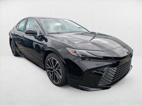 New 2025 Toyota Camry XLE image 6