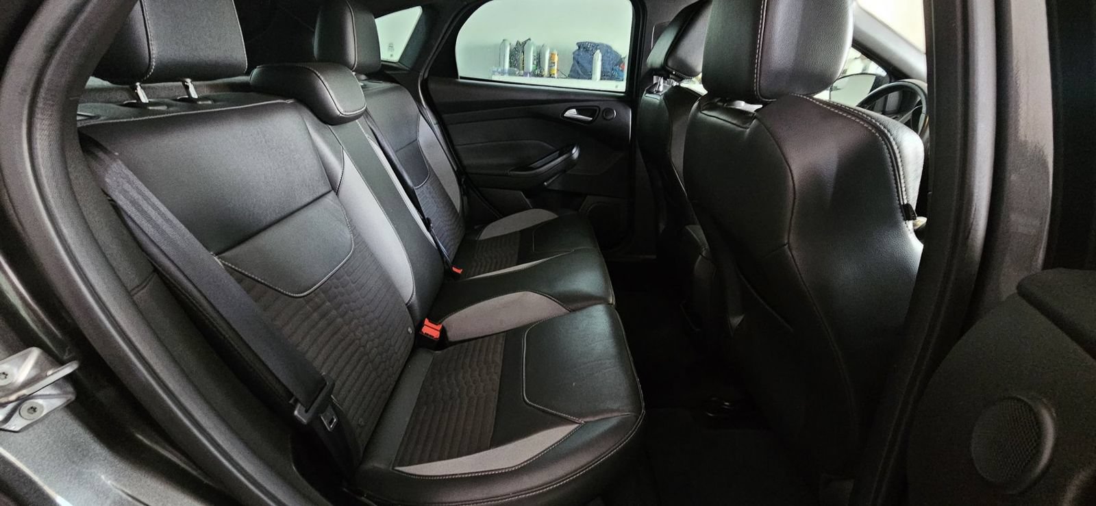 Used 2017 Ford Focus ST w/ Equipment Group 401A FWD image 18