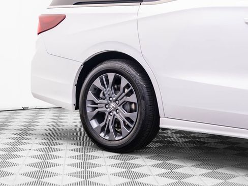 New 2026 Honda Odyssey Touring image 36