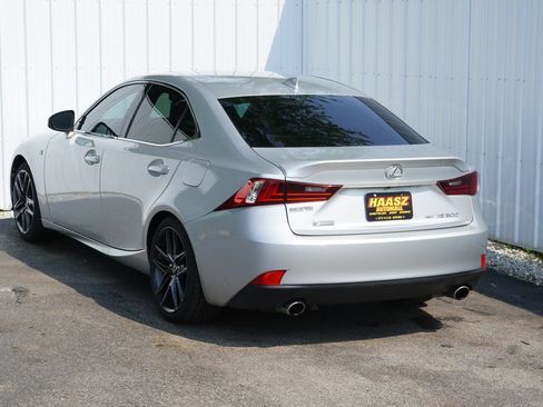 Used 2016 Lexus IS 300 AWD w/ F Sport Package image 4