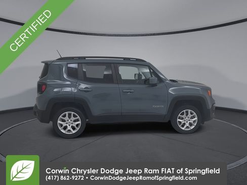 Certified 2017 Jeep Renegade Latitude w/ Safety & Security Group AWD/4WD image 17