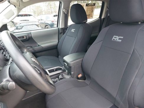 Used 2022 Toyota Tacoma SR image 12