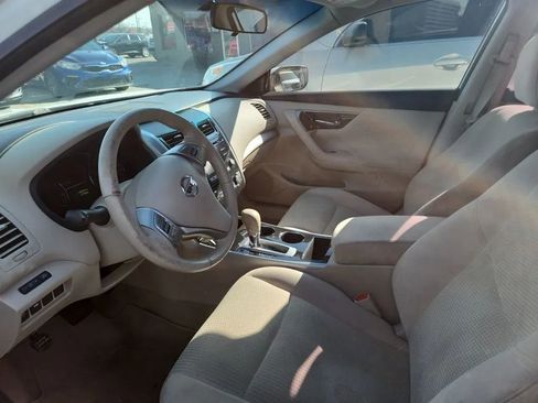 Used 2014 Nissan Altima 2.5 SV image 4