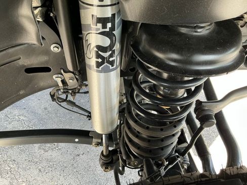 Used 2021 Jeep Gladiator Sport image 24