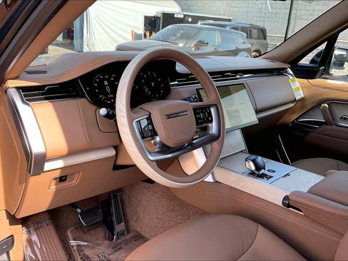 New 2026 Land Rover Range Rover SV AWD/4WD image 10