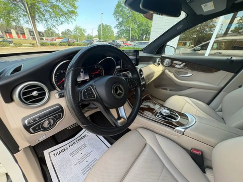 Used 2018 Mercedes-Benz GLC 300 4MATIC image 27