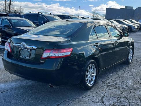 Used 2010 Toyota Camry XLE image 6