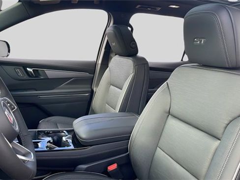 New 2026 Buick Enclave Sport Touring w/ Power Package image 18