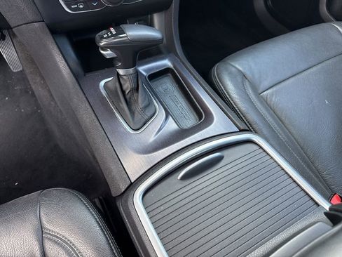 Used 2016 Dodge Charger SE w/ Power Sunroof Group image 24