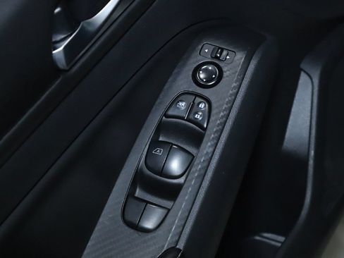 Used 2024 Nissan Altima 2.5 SV FWD image 16