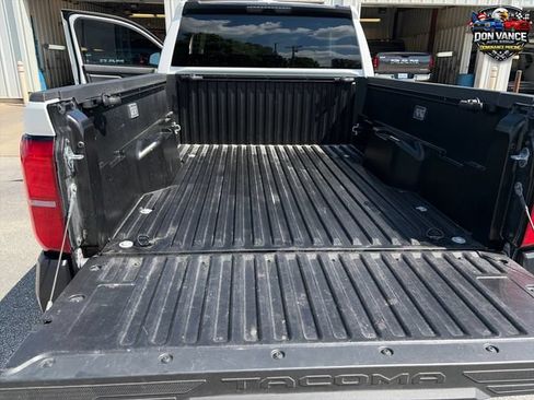 Used 2025 Toyota Tacoma SR RWD image 21