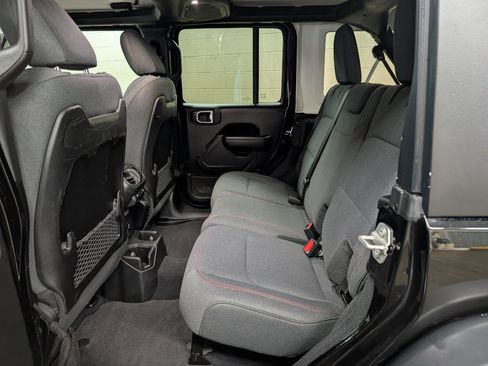 Used 2024 Jeep Wrangler Unlimited Rubicon image 6